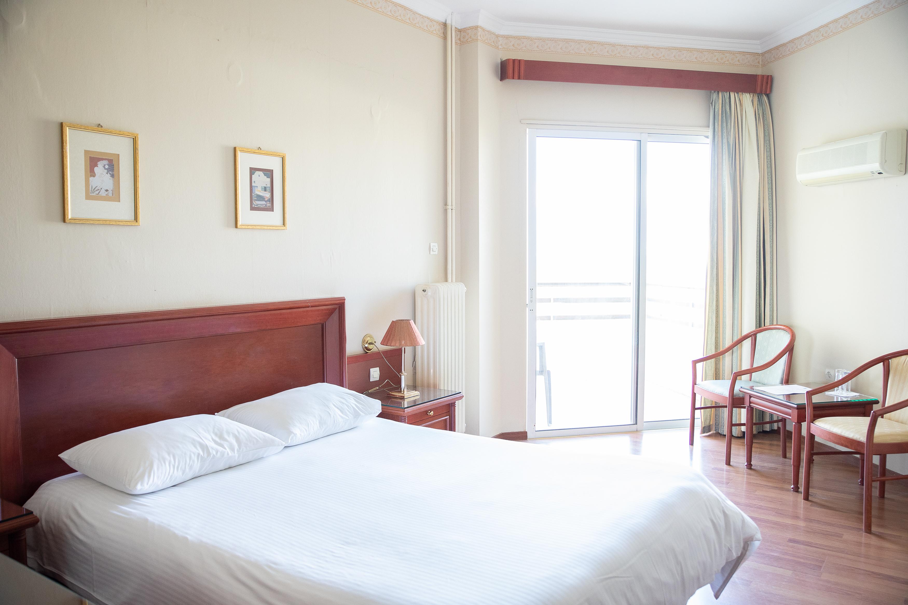 Tzaki Hotel & Restaurant Patras Exterior photo