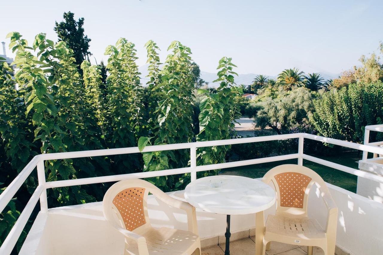 Tzaki Hotel & Restaurant Patras Exterior photo