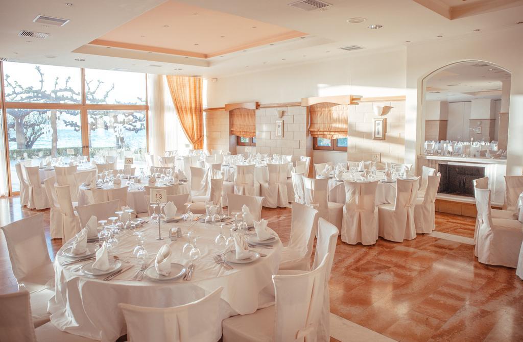 Tzaki Hotel & Restaurant Patras Exterior photo