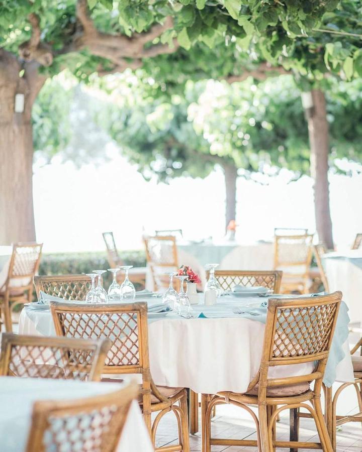 Tzaki Hotel & Restaurant Patras Exterior photo